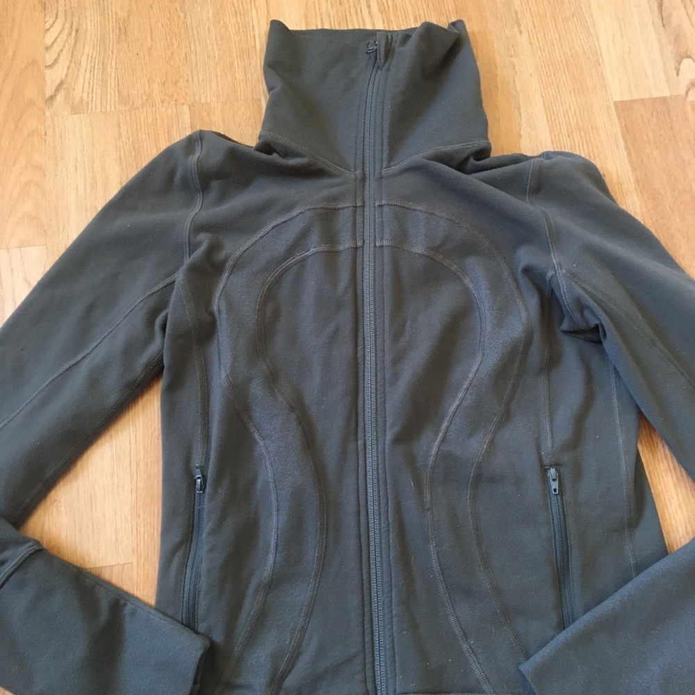 Lululemon Jacket - Picture 3 of 9